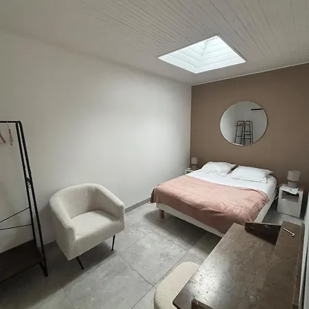 Deux Charmantes Maisons De Pecheurs Proche Du Centre Et Des Plages